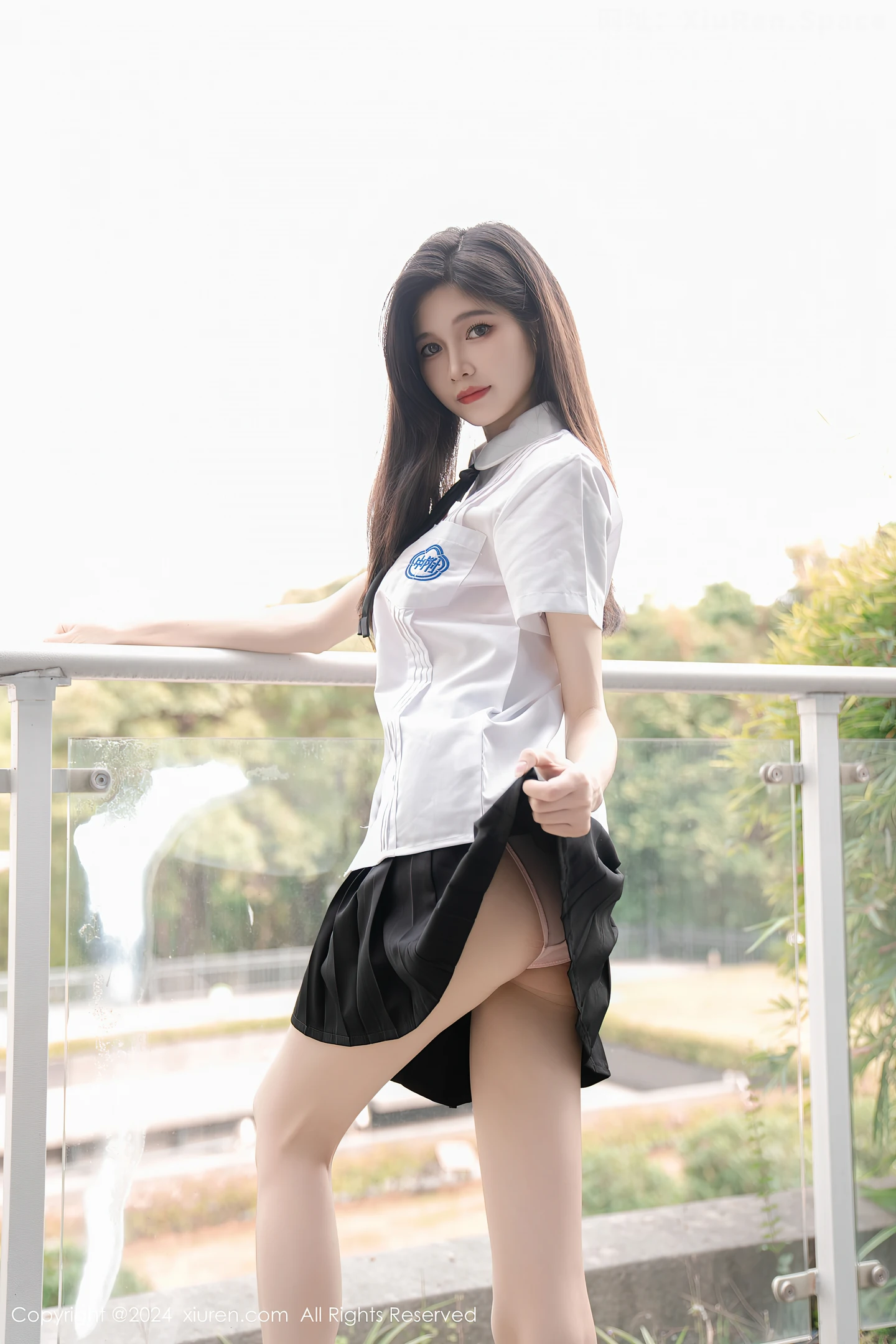 图片[2]-[XiuRen秀人网]VOL.8671 模特程程程性感学生制服半脱露粉色内衣秀苗条身材迷人诱惑写真90P-秀人网官方网站